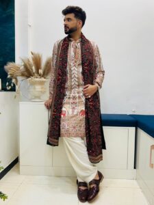 Karan Kundrra Blending Tradition with Contemporary Style