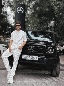 Karan Kundrra’s signature style is about confidence and comfort